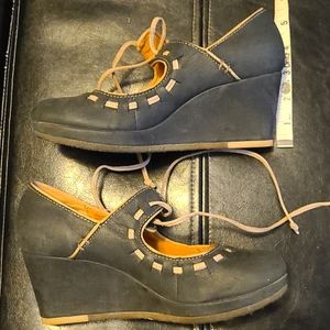 Clark Original Size 6 Wedges Dark Gray